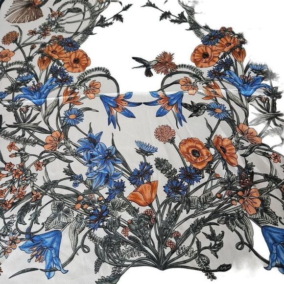 Floral scarf  - Picture 2 of 5